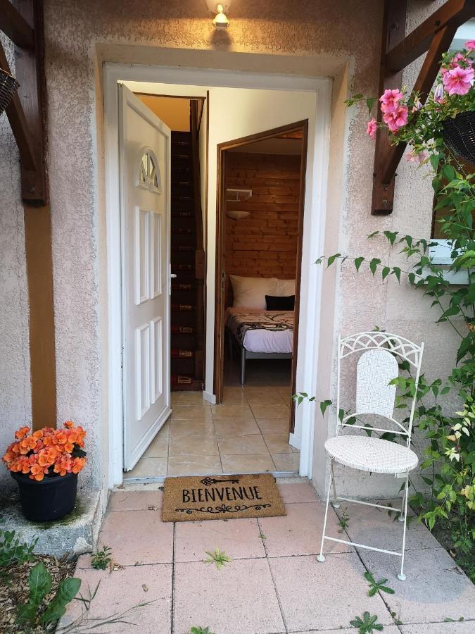 Launie Lea Daire Eyzerac Dış mekan fotoğraf